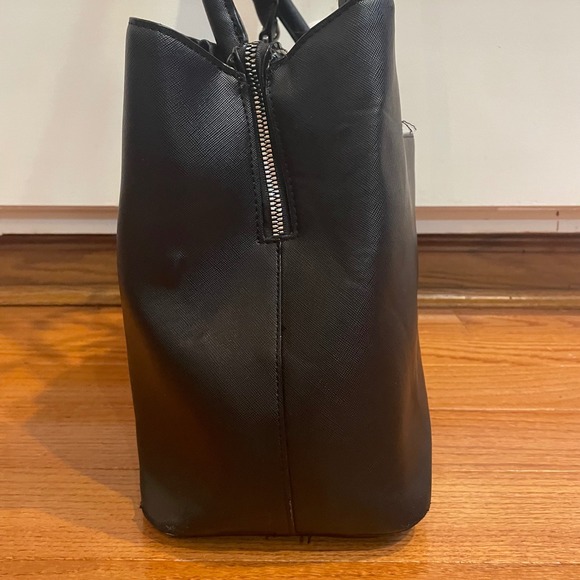 Betsey Johnson‎ Black Faux Leather Tote Bag with Patent Bows - Picture 4 of 16